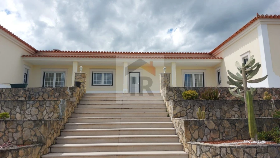 Moradia T6 para Venda em Alvorninha Foto 26