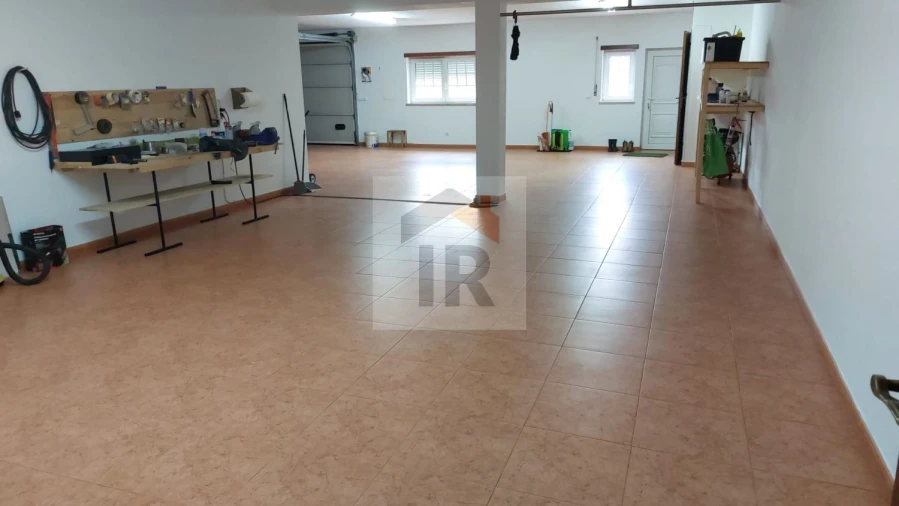 Moradia T6 para Venda em Alvorninha Foto 58