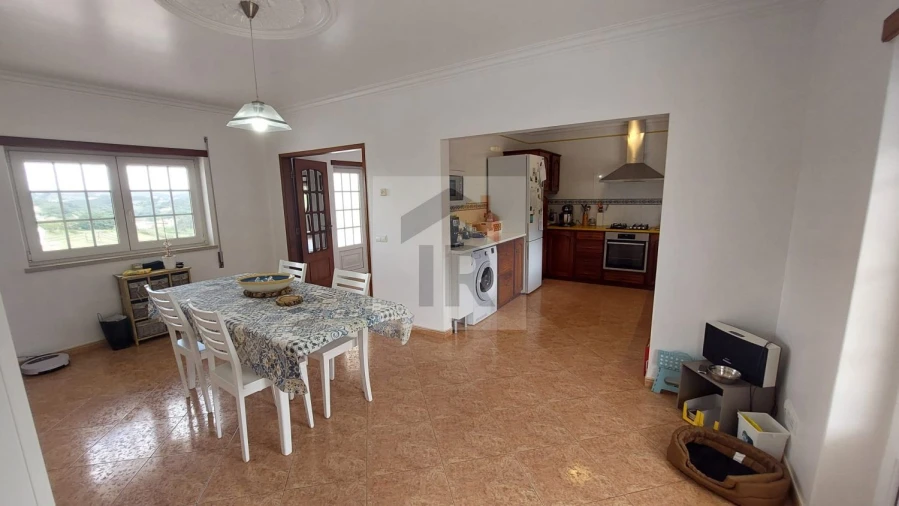 Moradia T6 para Venda em Alvorninha Foto 46