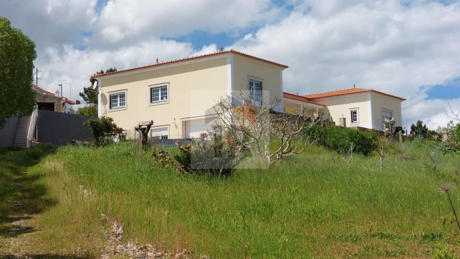 Moradia T6 para Venda em Alvorninha Foto 4