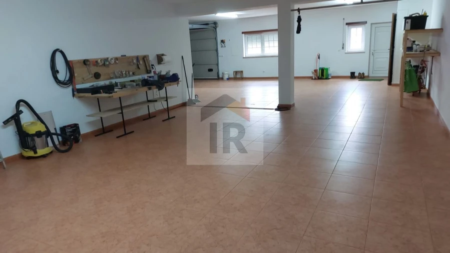 Moradia T6 para Venda em Alvorninha Foto 59