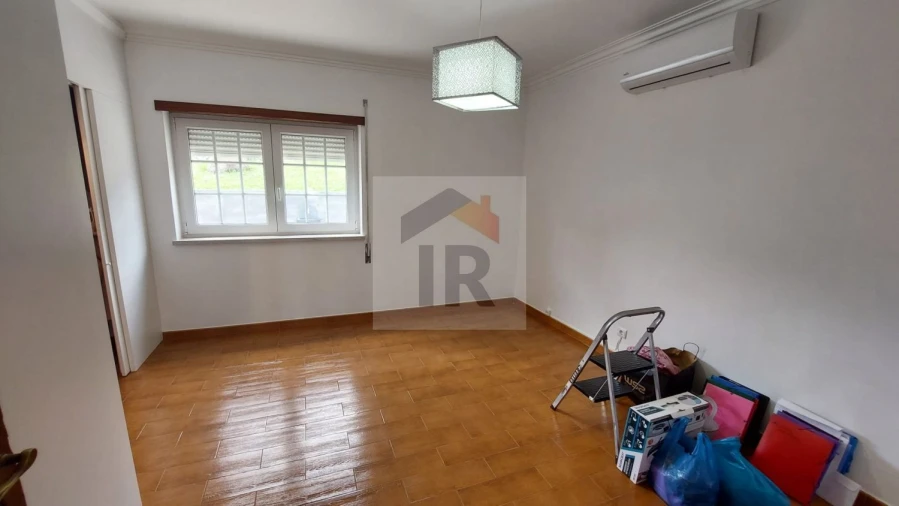 Moradia T6 para Venda em Alvorninha Foto 47