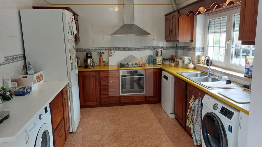 Moradia T6 para Venda em Alvorninha Foto 48