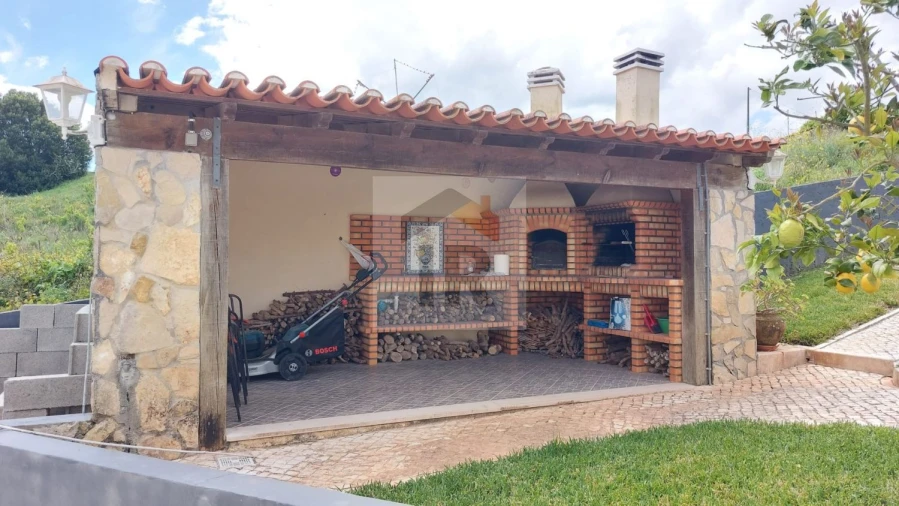 Moradia T6 para Venda em Alvorninha Foto 32