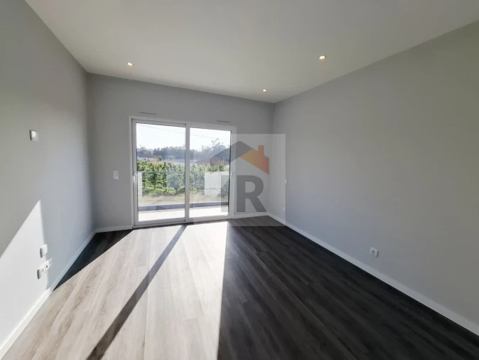 Moradia T5 para Venda em Alfeizerão Foto 25