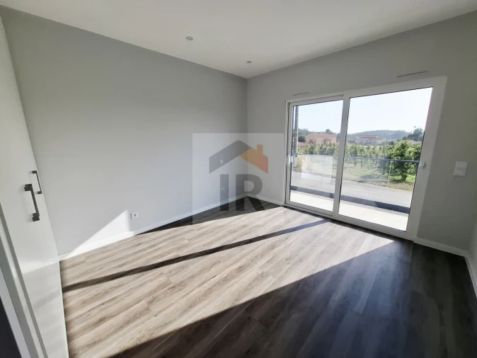 Moradia T5 para Venda em Alfeizerão Foto 15