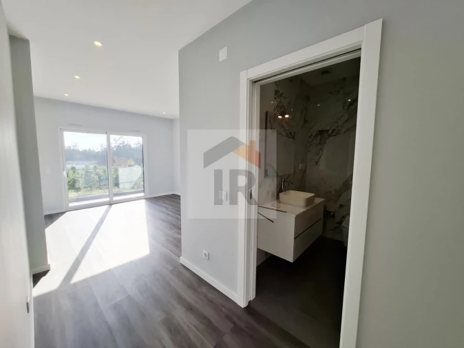 Moradia T5 para Venda em Alfeizerão Foto 23