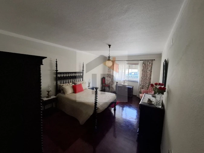 Moradia T3 para Venda em Atouguia da Baleia Foto 19