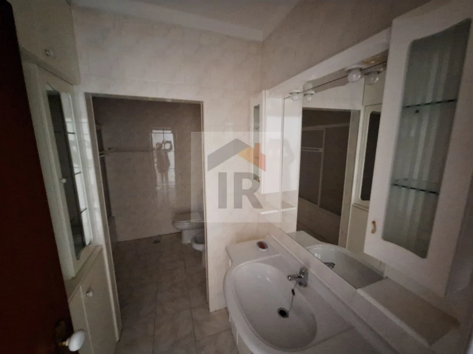 Apartamento T3 para Arrendamento em Nossa Senhora do Pópulo, Coto e São Gregório Foto 10