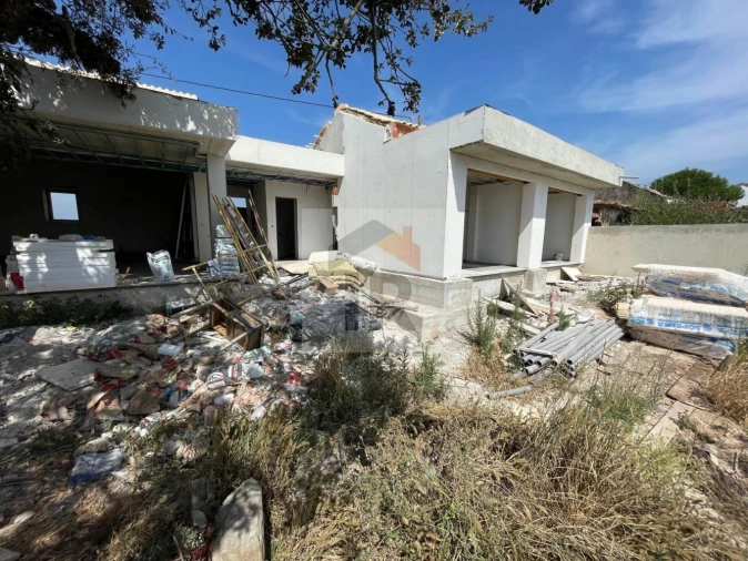 Moradia T2 para Venda em Alvorninha Foto 7