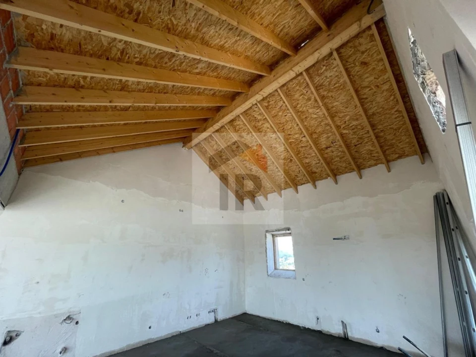 Moradia T2 para Venda em Alvorninha Foto 13