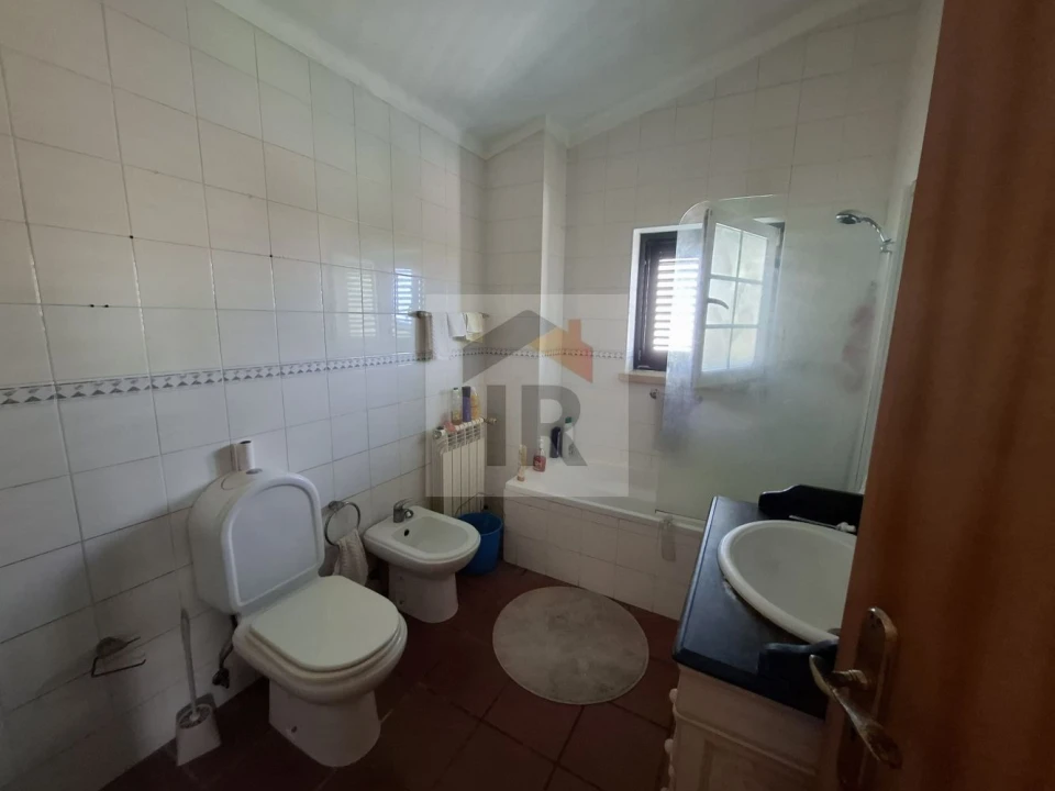 Moradia T5 para Venda em Caldas da Rainha - Santo Onofre e Serra do Bouro Foto 22