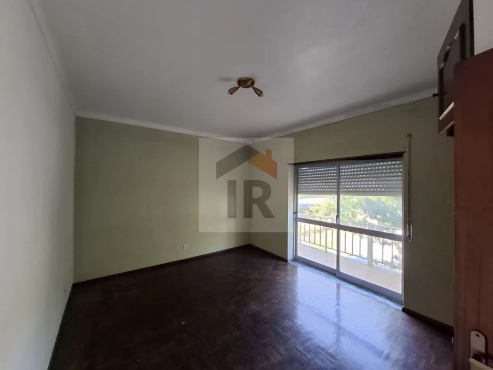 Moradia T3 para Venda em A dos Negros Foto 9