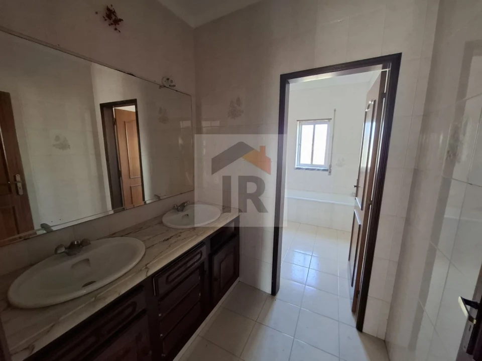 Moradia T3 para Venda em A dos Negros Foto 20