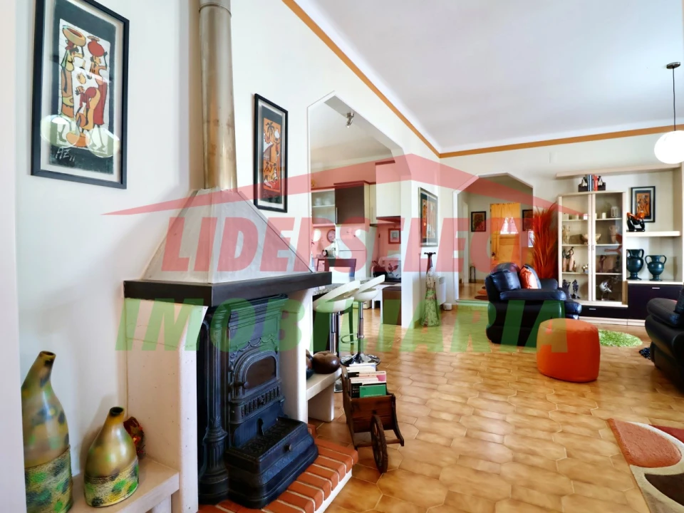 Moradia T4 para Venda em A dos Cunhados e Maceira Foto 9