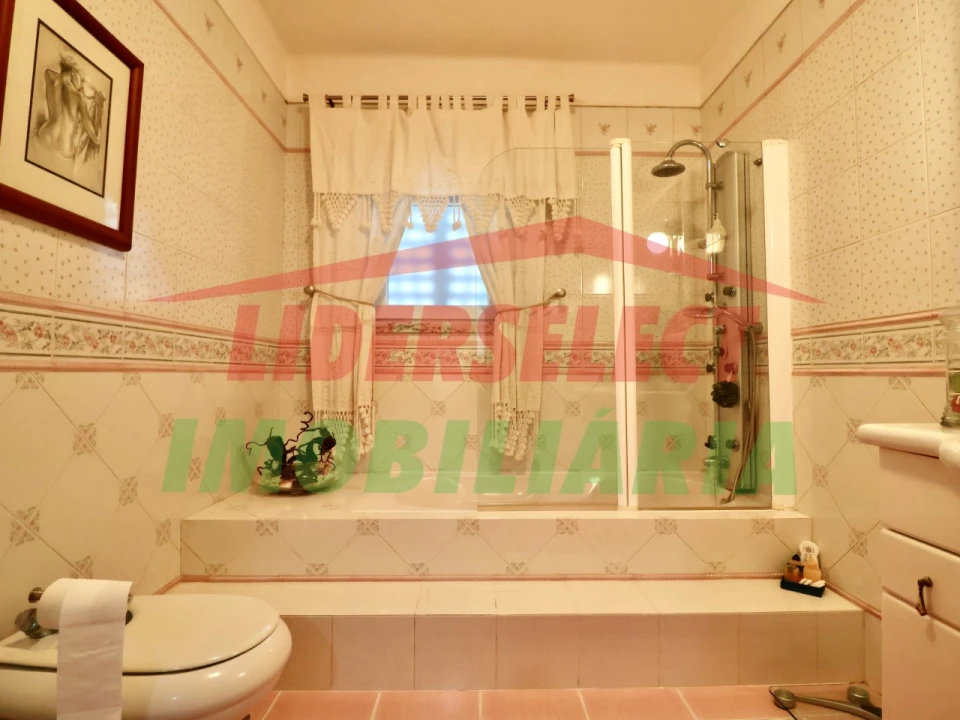 Moradia T4 para Venda em A dos Cunhados e Maceira Foto 33