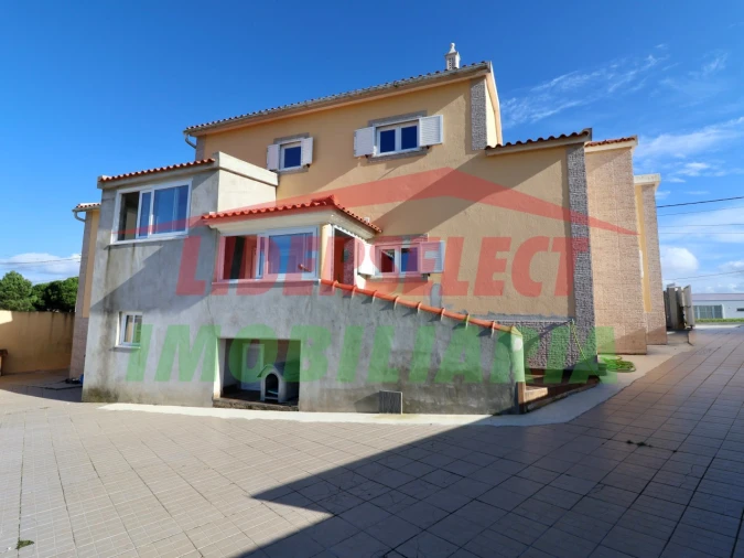 Moradia T4 para Venda em A dos Cunhados e Maceira Foto 47