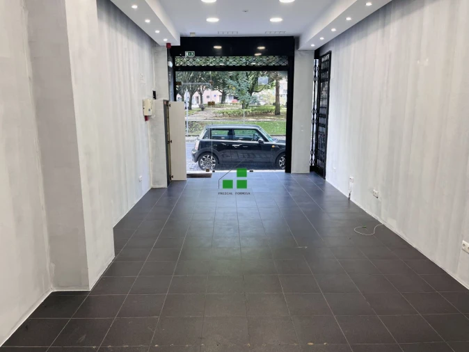 Loja para Arrendamento em Bonfim Foto 3