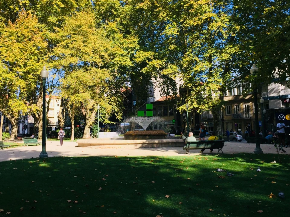 Loja para Arrendamento em Paranhos Foto 9