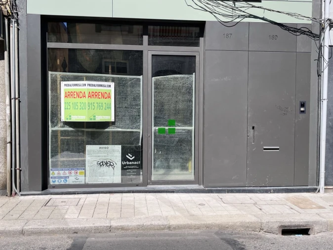 Loja para Arrendamento em Paranhos