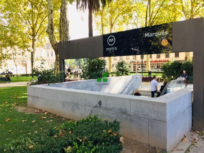 Loja para Arrendamento em Paranhos Foto 2