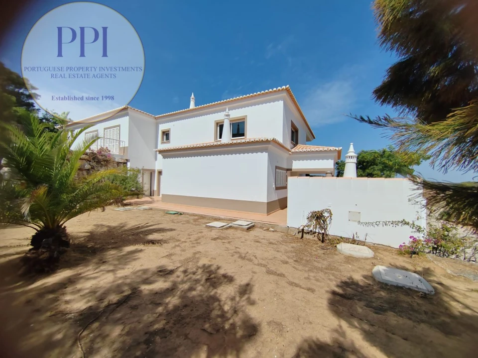 Moradia T4 para Venda em Budens Foto 49