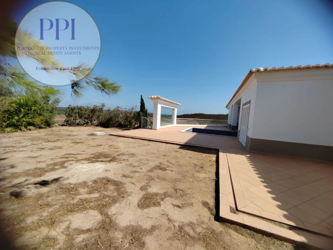 Moradia T4 para Venda em Budens Foto 48