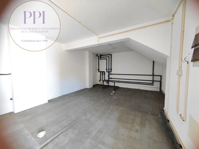 Moradia T4 para Venda em Budens Foto 39