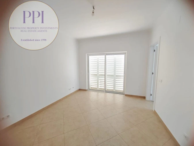 Moradia T4 para Venda em Budens Foto 24