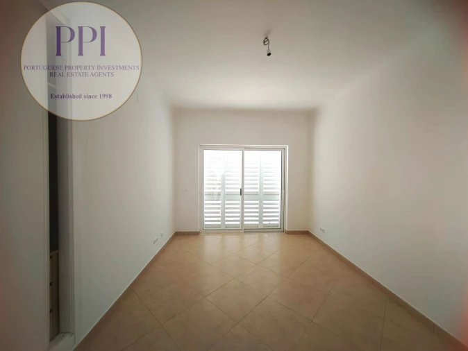 Moradia T4 para Venda em Budens Foto 29