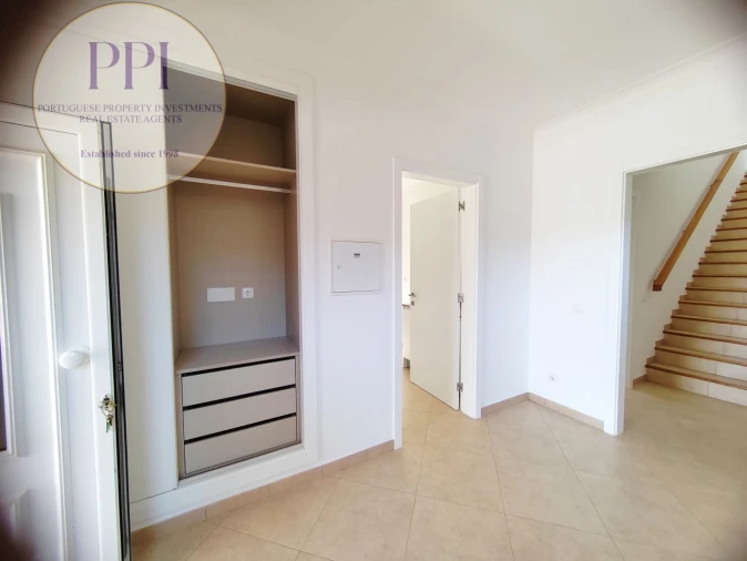 Moradia T4 para Venda em Budens Foto 7