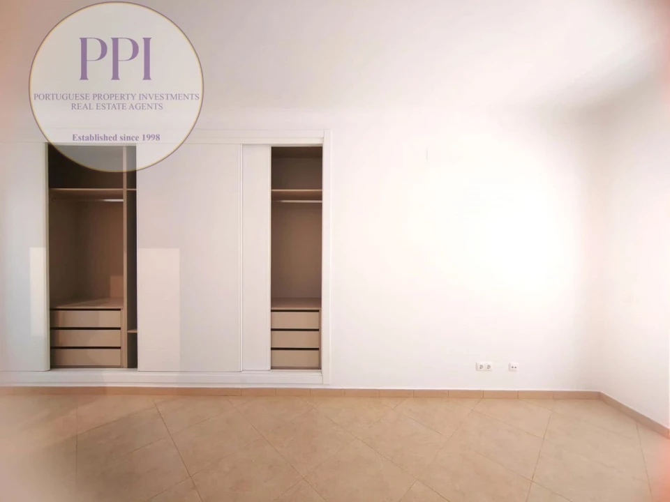 Moradia T4 para Venda em Budens Foto 30