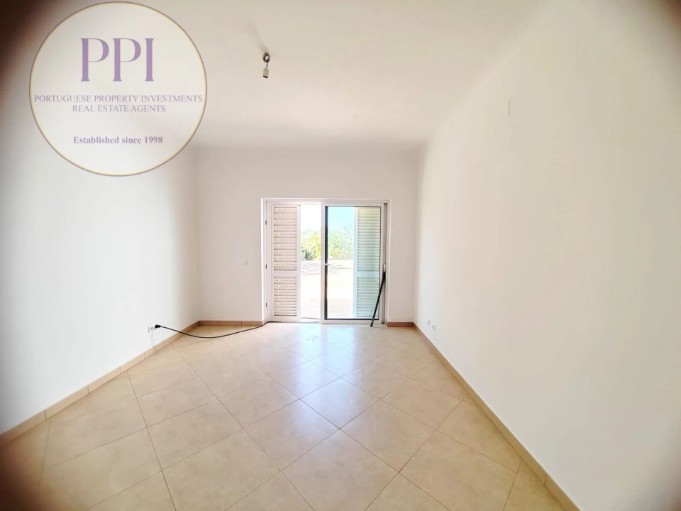 Moradia T4 para Venda em Budens Foto 36