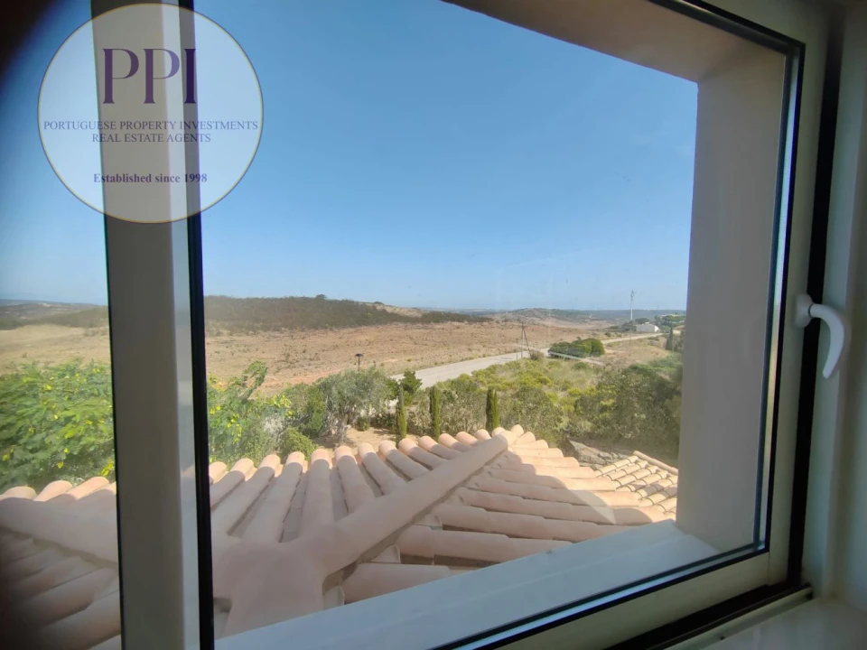 Moradia T4 para Venda em Budens Foto 18