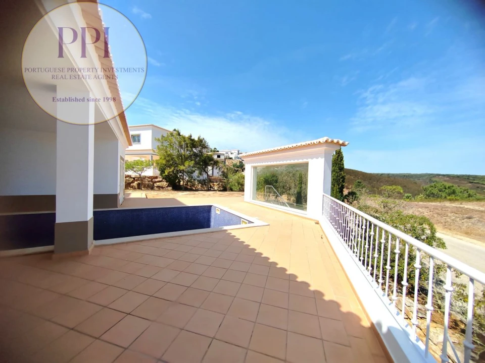 Moradia T4 para Venda em Budens Foto 45