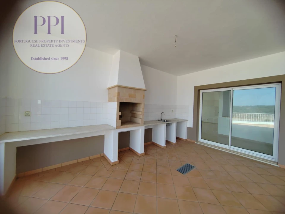 Moradia T4 para Venda em Budens Foto 43