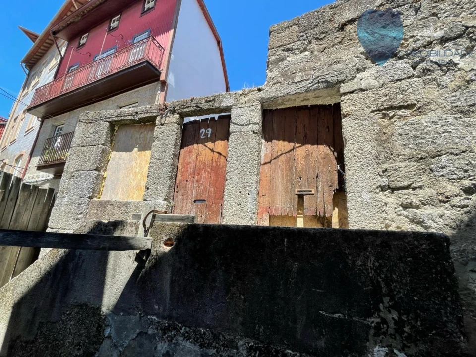 Loja para Venda em Oliveira, São Paio e São Sebastião Foto 1