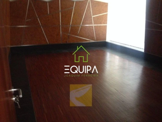 Loja para Venda em Santa Marinha e São Pedro da Afurada Foto 7