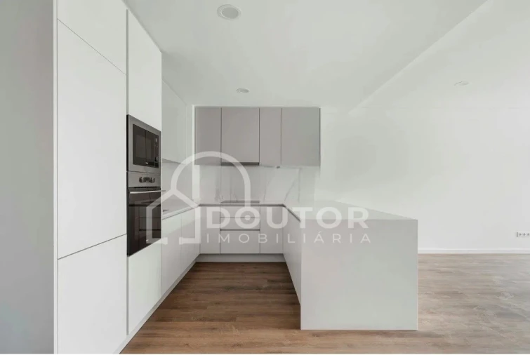 Apartamento T2 para Venda em São Martinho Foto 6