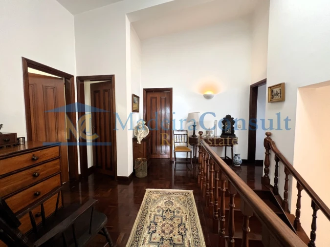 Moradia T4 para Venda em Caniço Foto 9