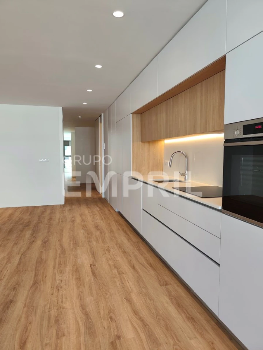 Apartamento T2 para Venda em Santa Marinha e São Pedro da Afurada Foto 3