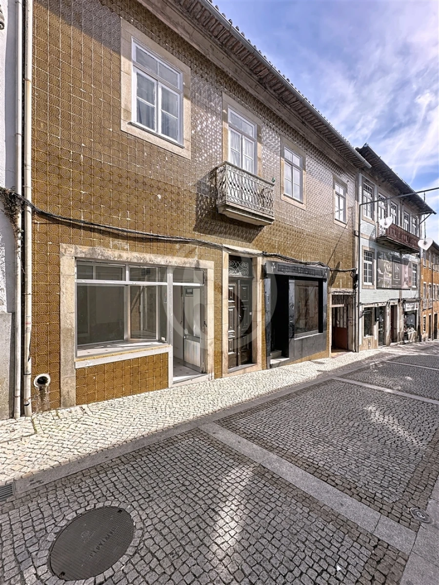 Moradia T6 para Venda em Santa Maria da Feira, Travanca, Sanfins e Espargo Foto 1