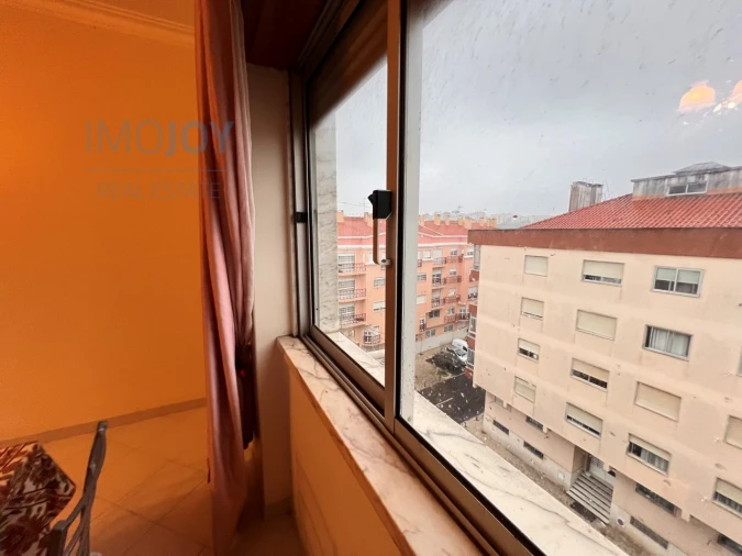 Apartamento T2 para Venda em Rio de Mouro Foto 6