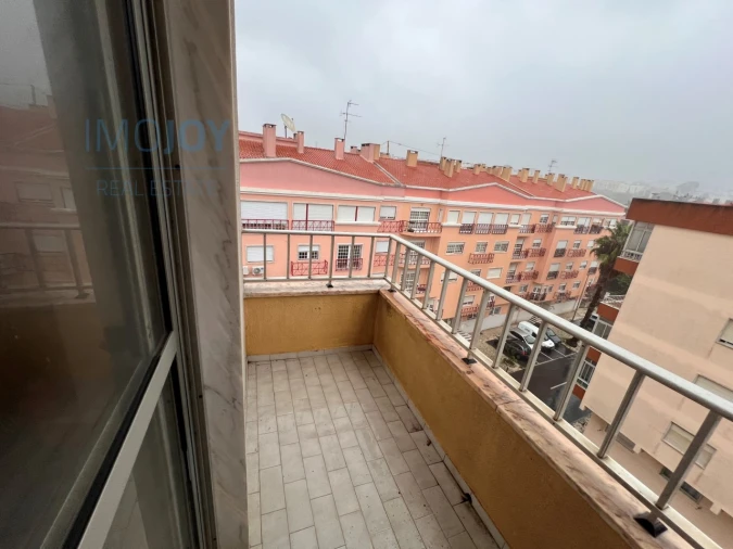 Apartamento T2 para Venda em Rio de Mouro Foto 20