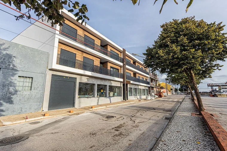 Apartamento T3 para Venda em Almeirim Foto 2