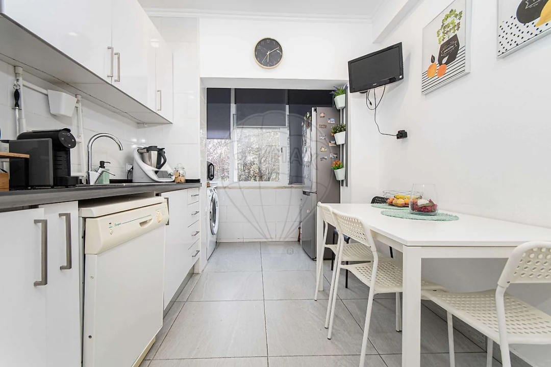 Apartamento T1 para Venda em Vila Franca de Xira Foto 18