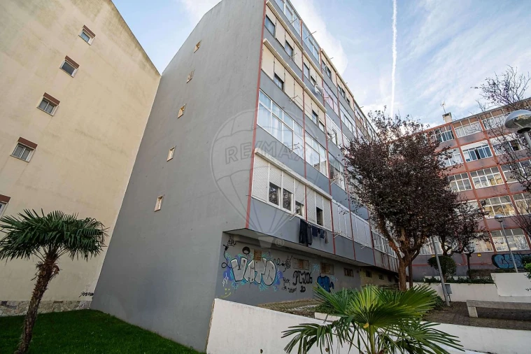 Apartamento T1 para Venda em Vila Franca de Xira Foto 11