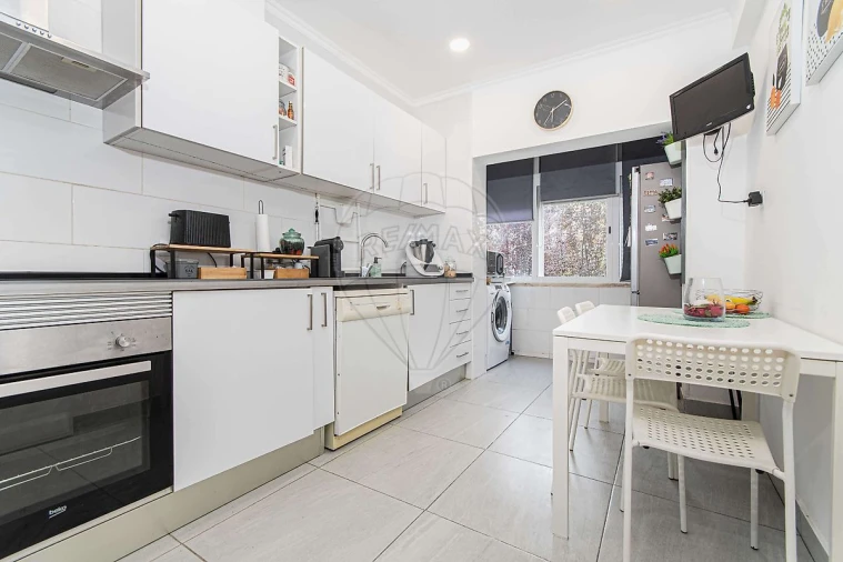 Apartamento T1 para Venda em Vila Franca de Xira Foto 17