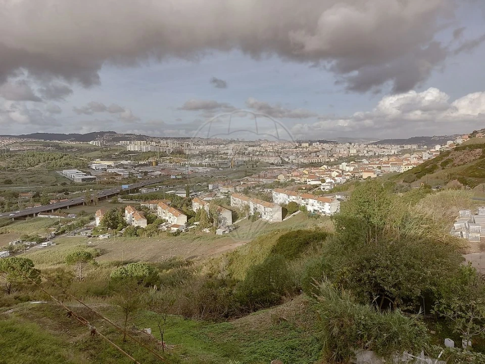 Apartamento T2 para Venda em Pontinha e Famões Foto 6