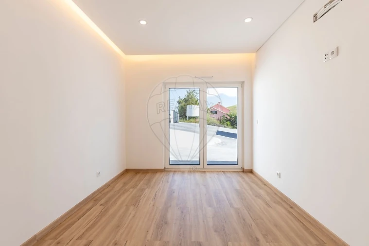 Moradia T3 para Venda em Enxara do Bispo, Gradil e Vila Franca do Rosário Foto 23